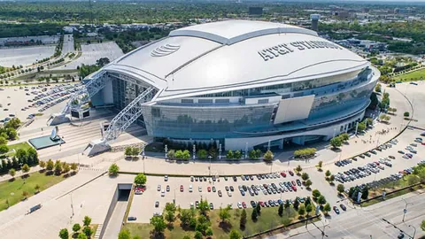 西人官方严斥球迷悬挂横幅攻击裁判组成员行为