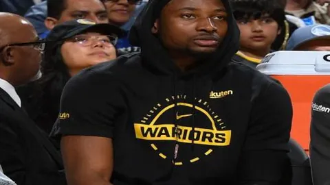 荷兰队史德佩扳平8次，仅次阿贝-伦斯特拉纪录